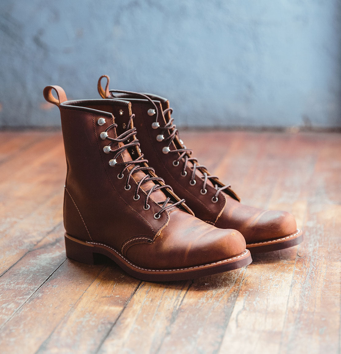 Womens red Wing silver smith copper rough and tough